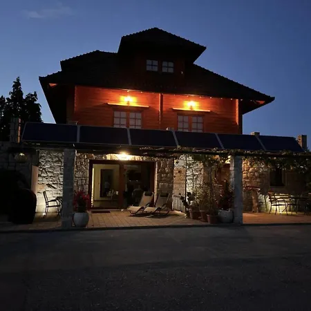 Spacious In Nature With Sauna!