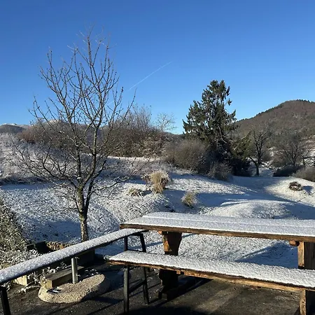 Spacious In Nature With Sauna! Apartamento Postojna